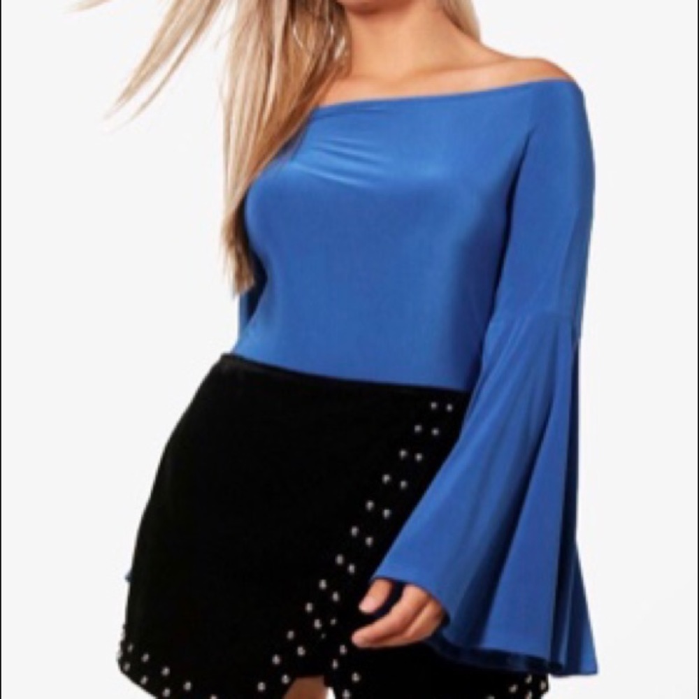 Boohoo Bellbottom Sleeve bodysuit